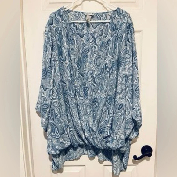 Catherine's Size 4x blue paisley print faux wrap plus size blouse - Picture 1 of 9